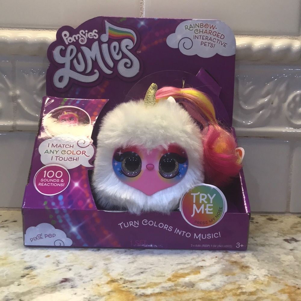 Pomsie Lumie Pixi Pop Rainbow Charged interactive